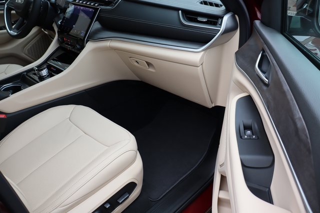 New 2025 Jeep Grand Cherokee Limited image 47