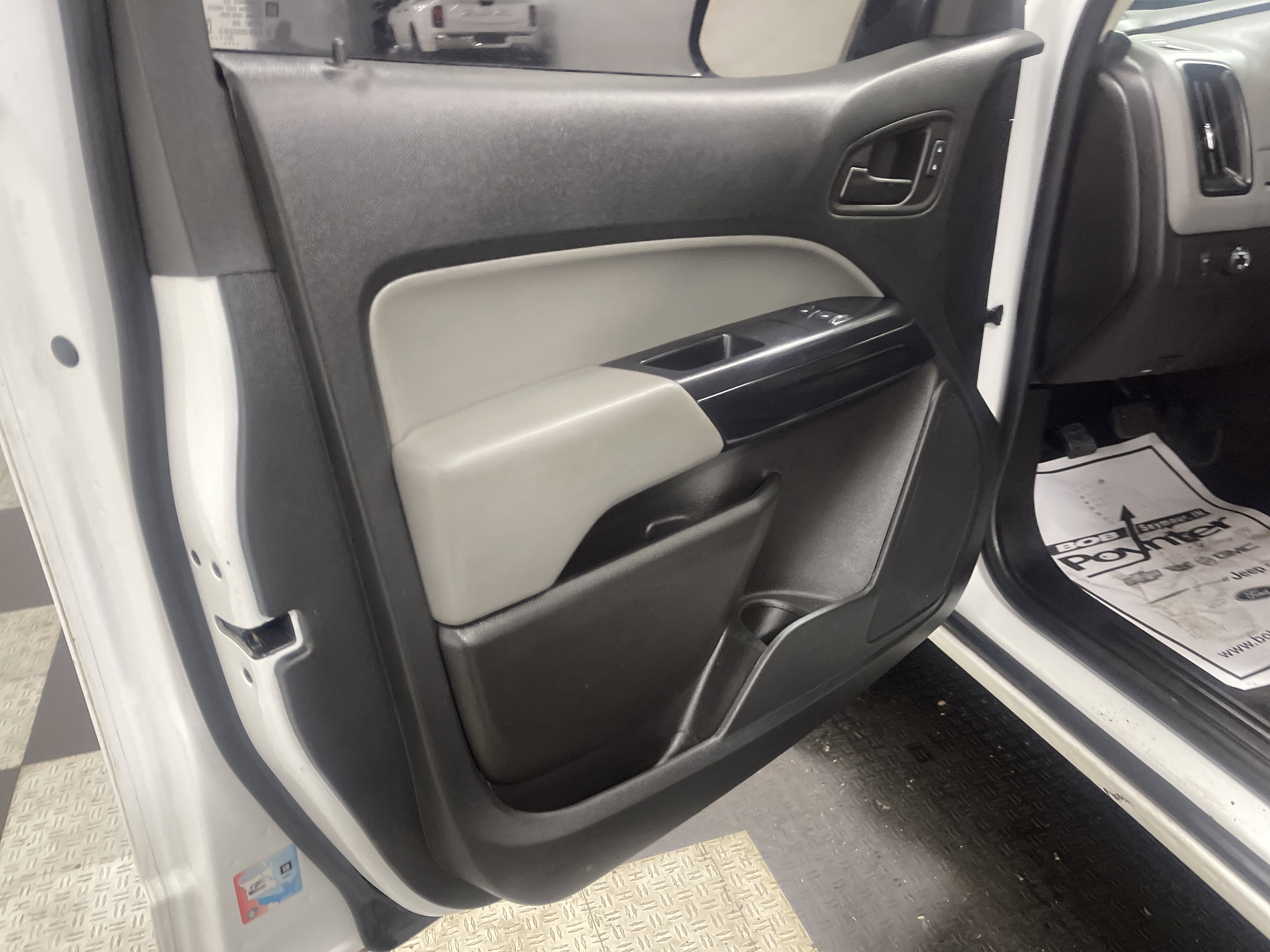 Used 2022 Chevrolet Colorado W/T w/ WT Convenience Package image 10