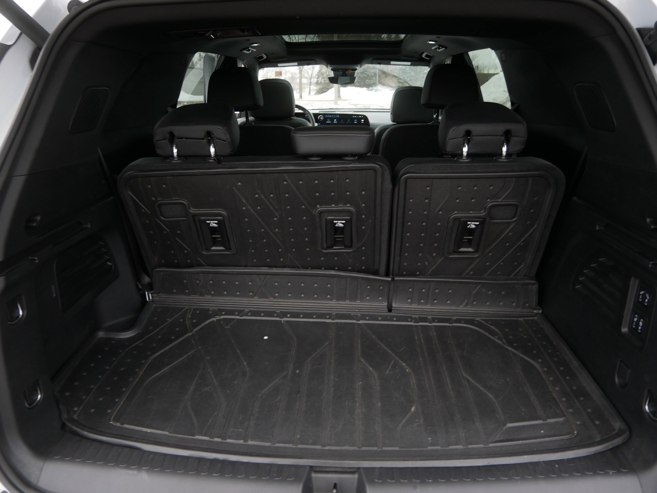 Used 2025 Chevrolet Traverse High Country image 17