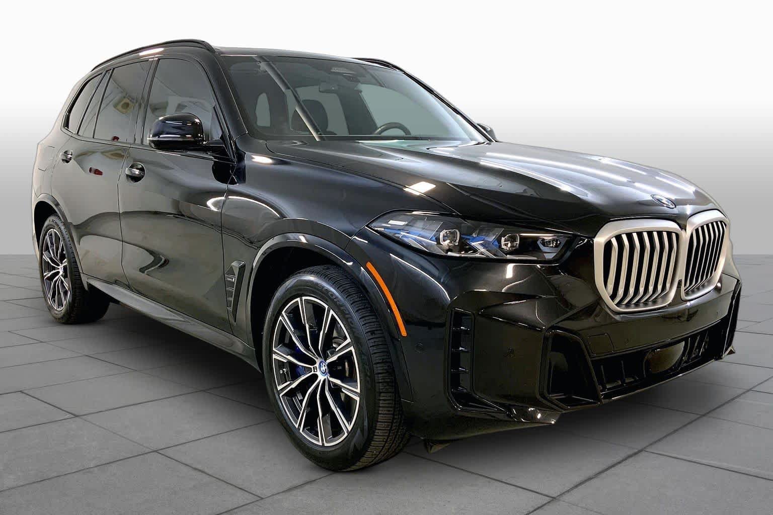 Used 2024 BMW X5 xDrive50e w/ M Sport Package AWD/4WD image 2