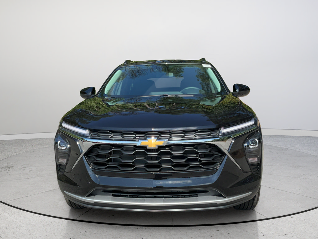 New 2026 Chevrolet Trax LT FWD image 2