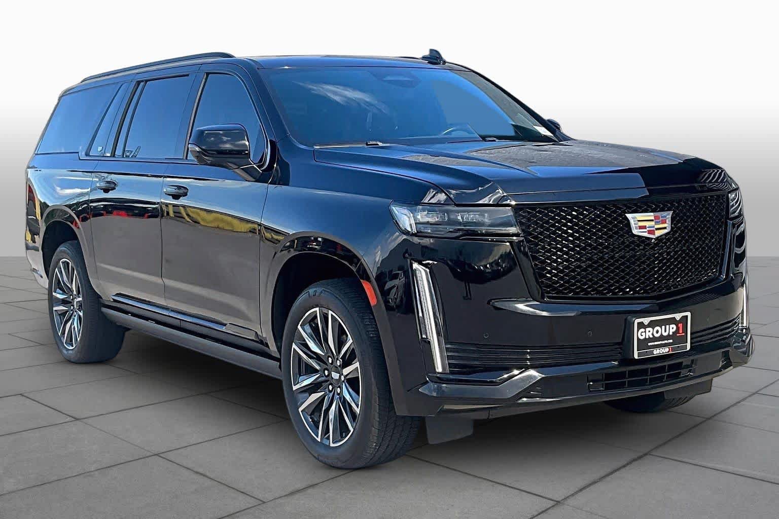 Used 2023 Cadillac Escalade ESV Sport Platinum AWD/4WD image 3