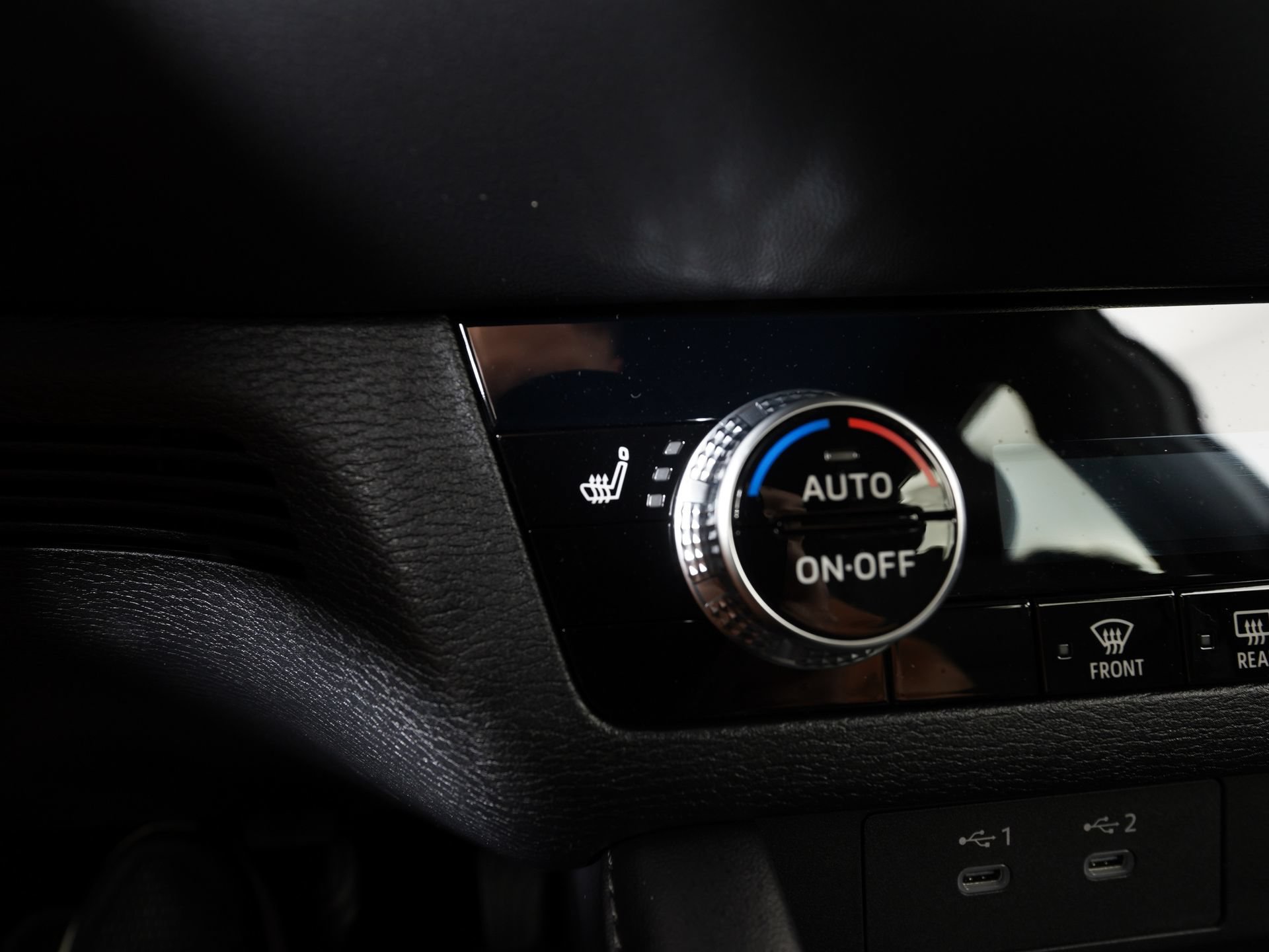 New 2026 Mitsubishi Outlander LE FWD image 15