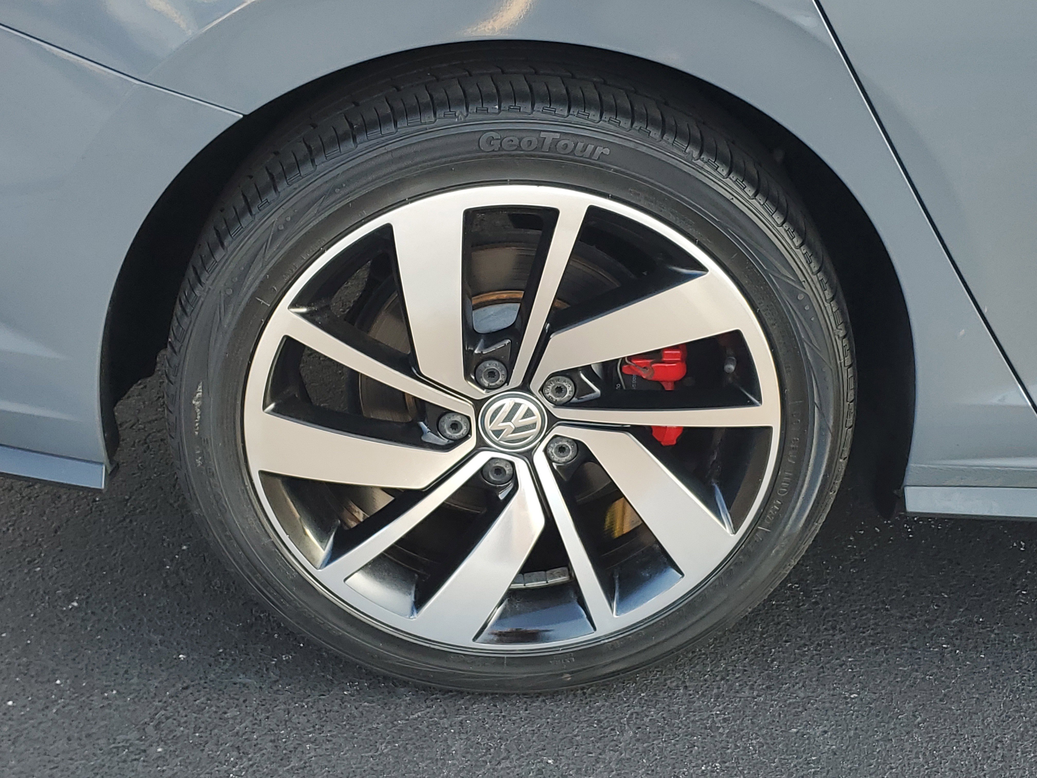 Used 2019 Volkswagen Jetta GLI image 6