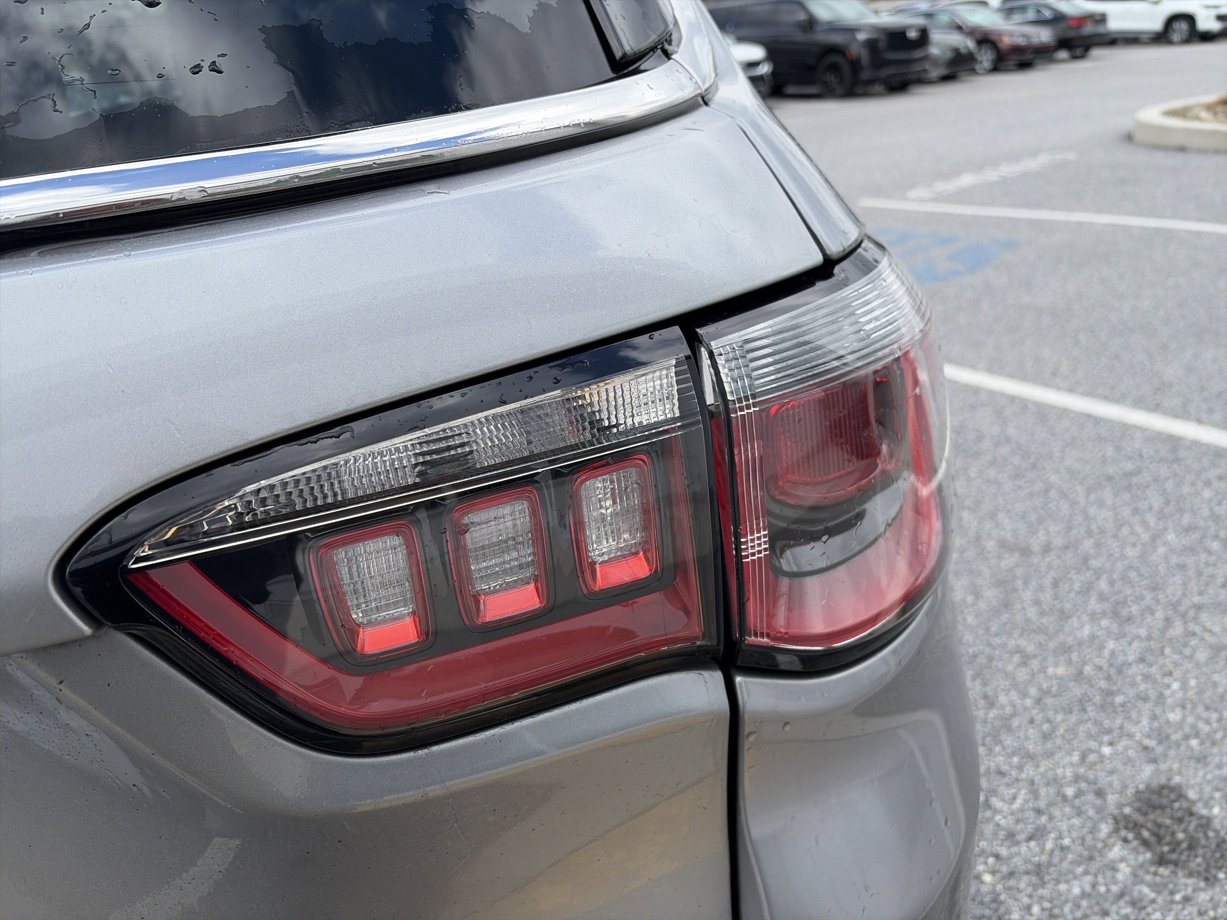 Used 2018 Jeep Compass Limited w/ Navigation Group image 8