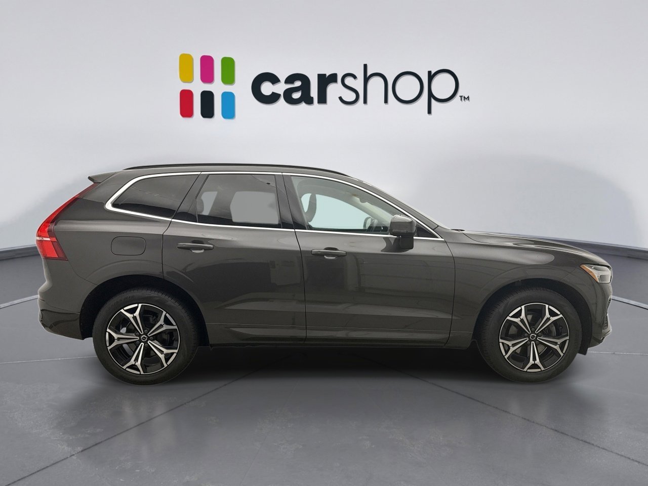 Used 2022 Volvo XC60 B5 Momentum w/ Climate Package image 6