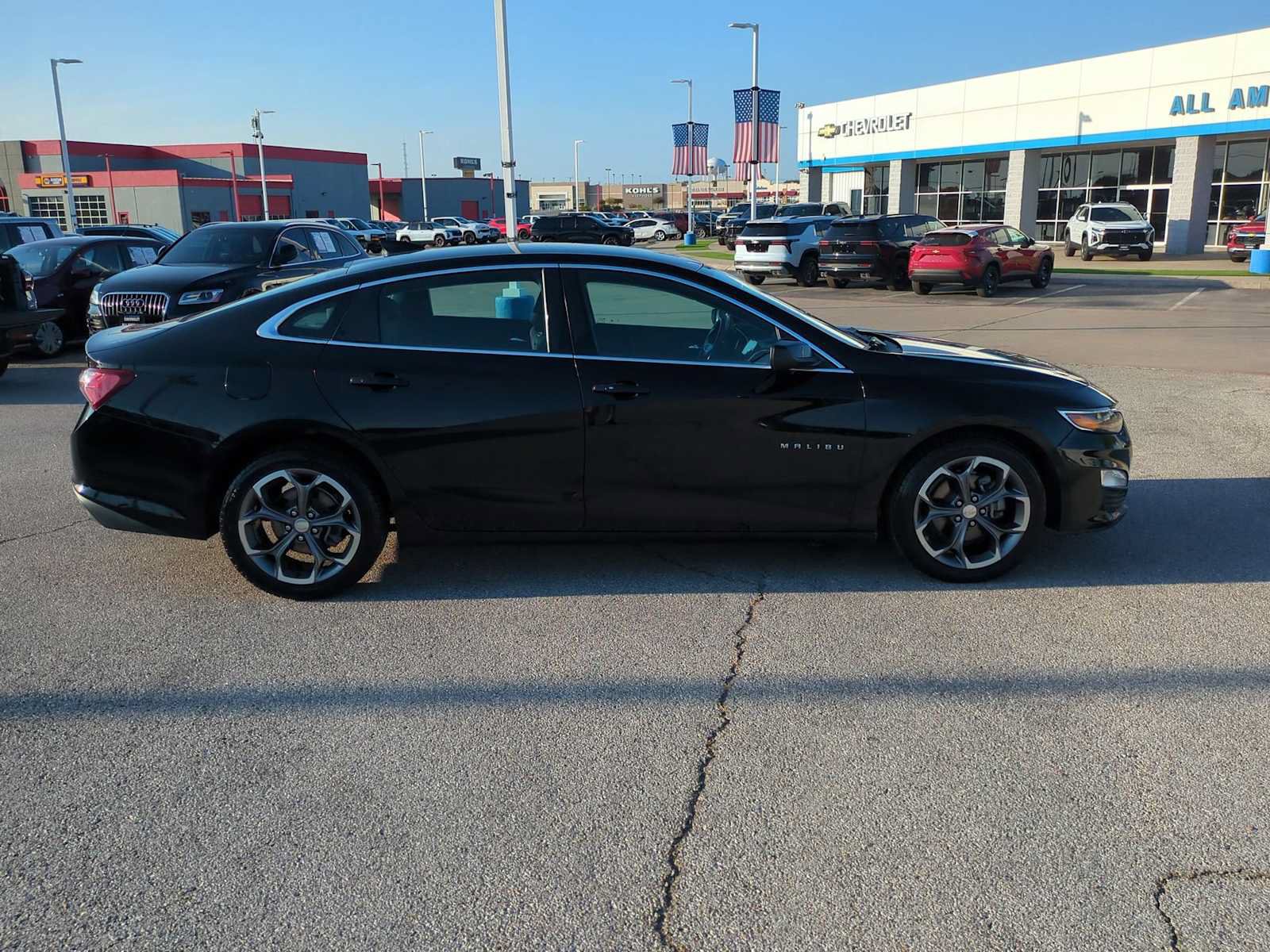 Used 2020 Chevrolet Malibu LT FWD image 9
