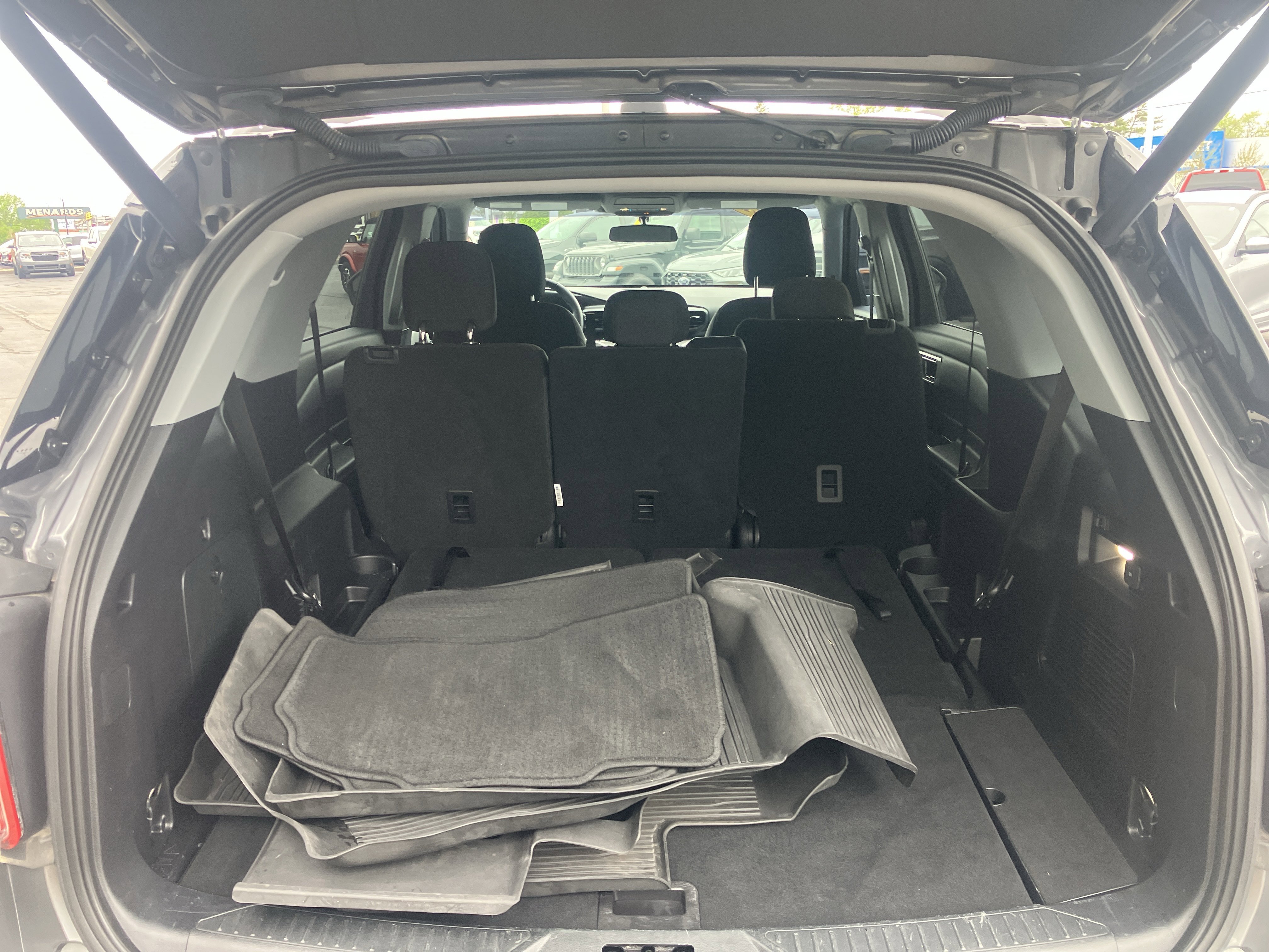 Used 2021 Ford Explorer XLT w/ Class III Trailer Tow Package RWD image 13