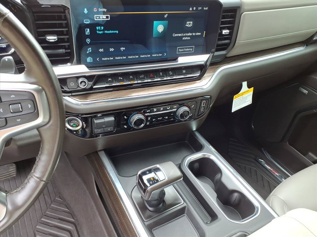 Used 2024 Chevrolet Silverado 1500 LT Trail Boss w/ LT Trail Boss Premium Package AWD/4WD image 33