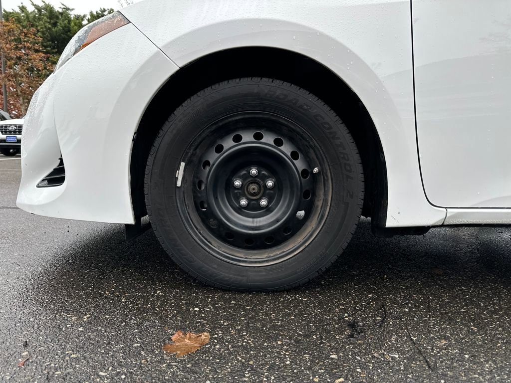 Used 2019 Toyota Corolla LE image 13