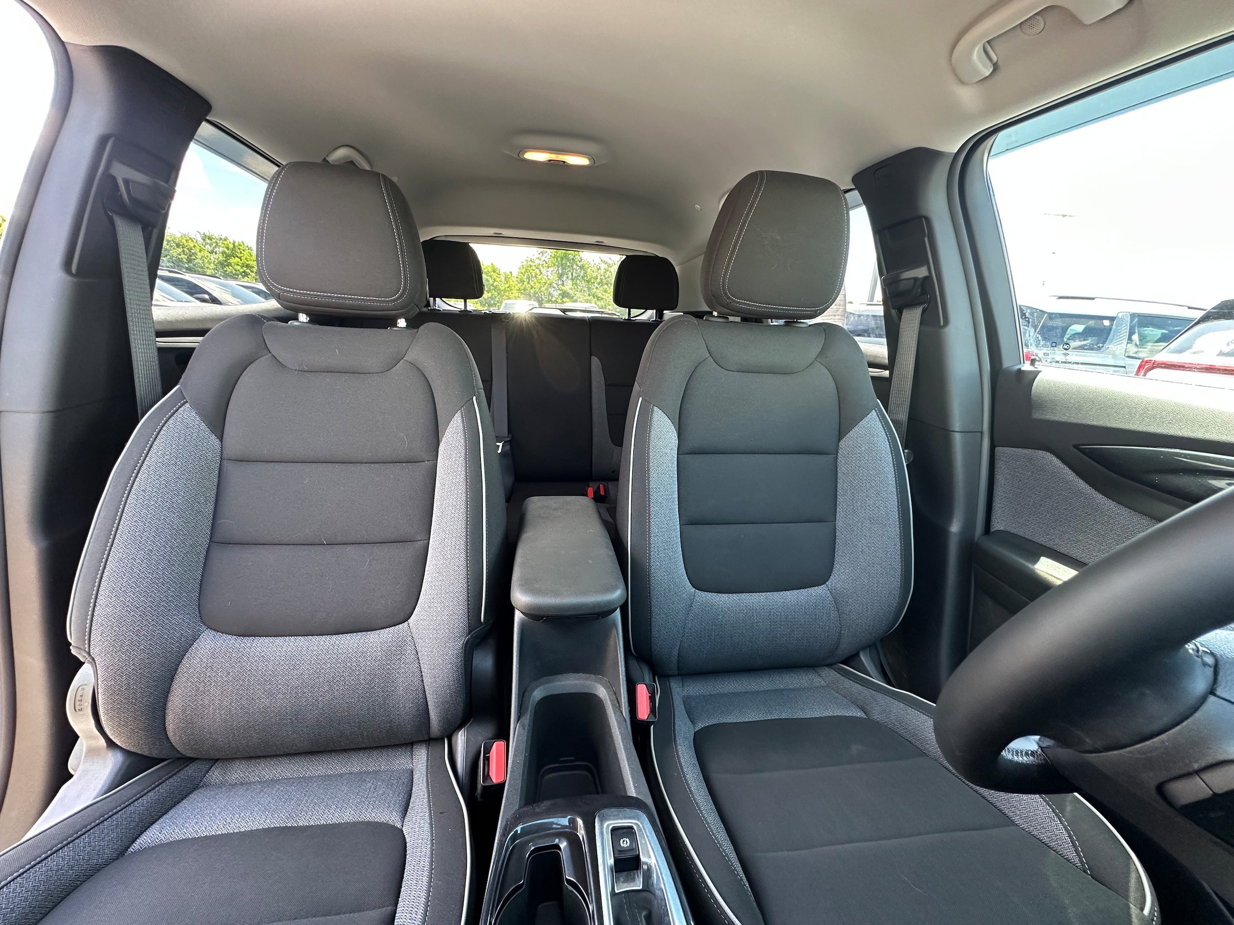 Used 2024 Chevrolet TrailBlazer LT w/ LT Cold Weather Package AWD/4WD image 19