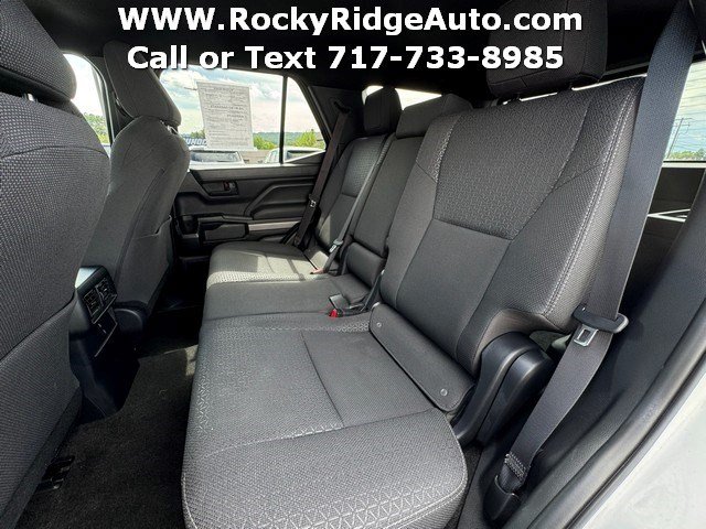 Used 2025 Toyota 4Runner SR5 AWD/4WD image 12
