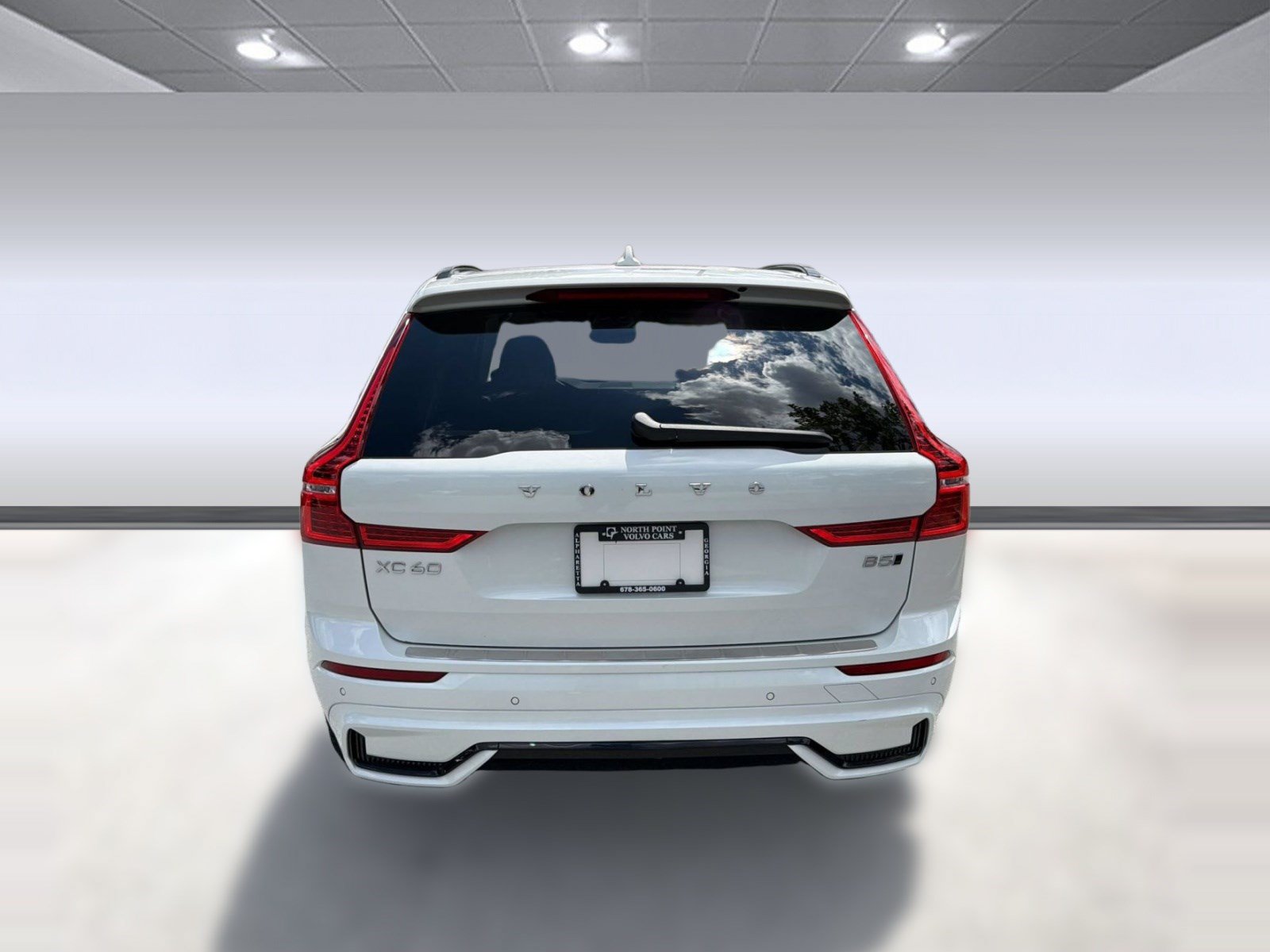 Certified 2024 Volvo XC60 B5 Plus w/ Protection Package Premier AWD/4WD image 10