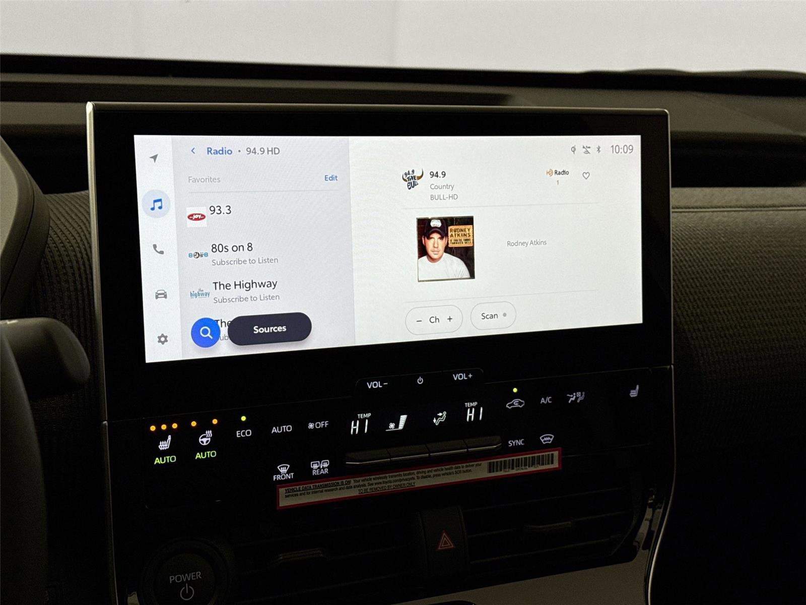 Used 2024 Toyota bZ4X XLE image 23