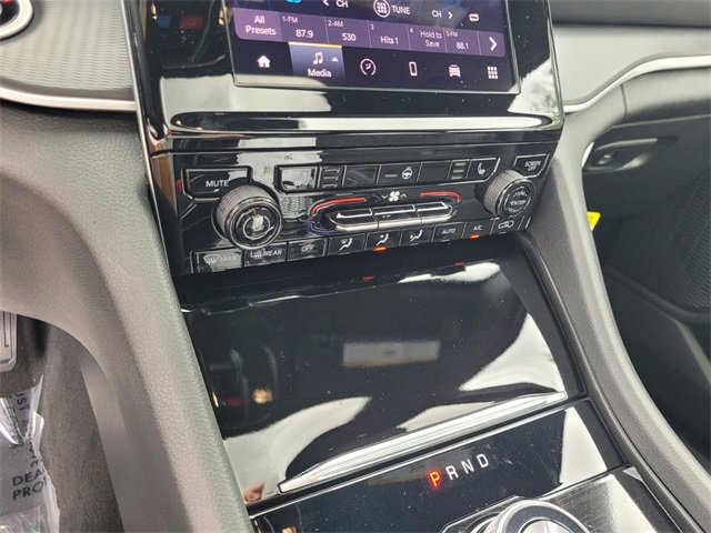 New 2025 Jeep Grand Cherokee Altitude image 25