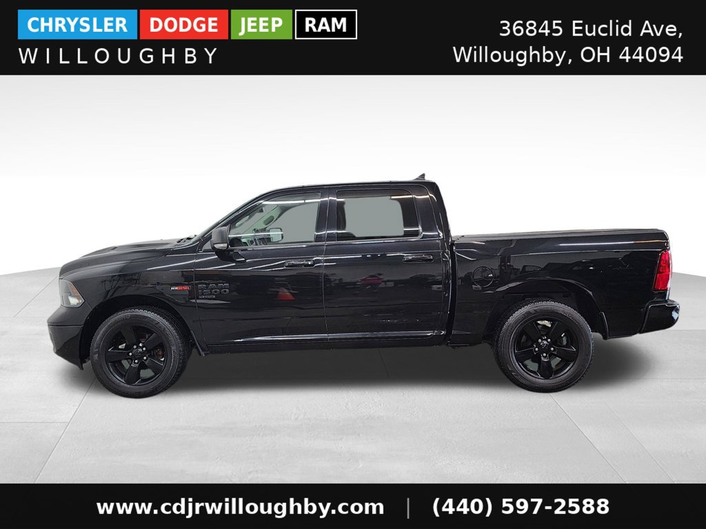 Used 2019 RAM 1500 Classic SLT w/ Black Appearance Group AWD/4WD image 6