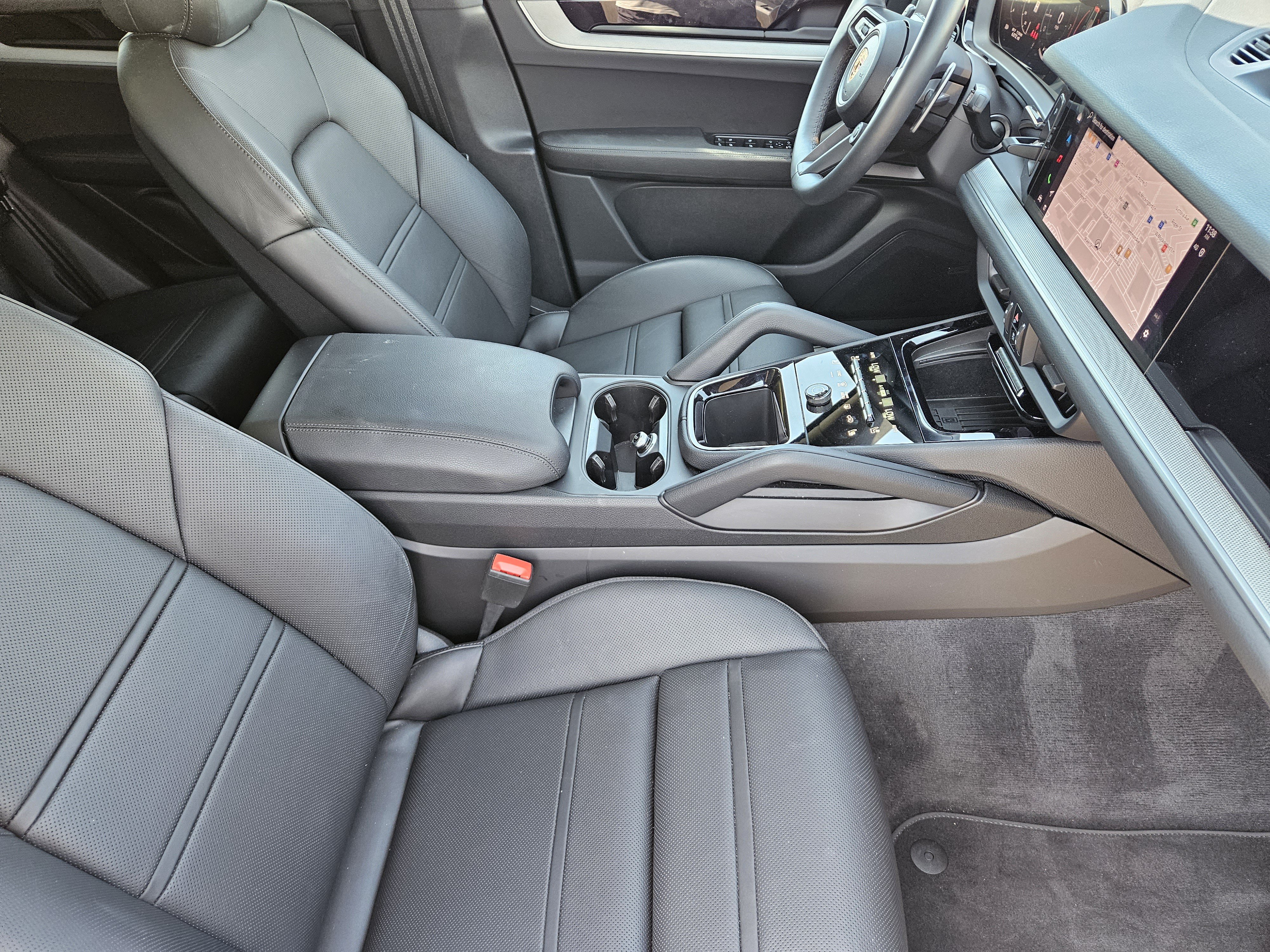 Certified 2026 Porsche Cayenne Coupe AWD/4WD image 15