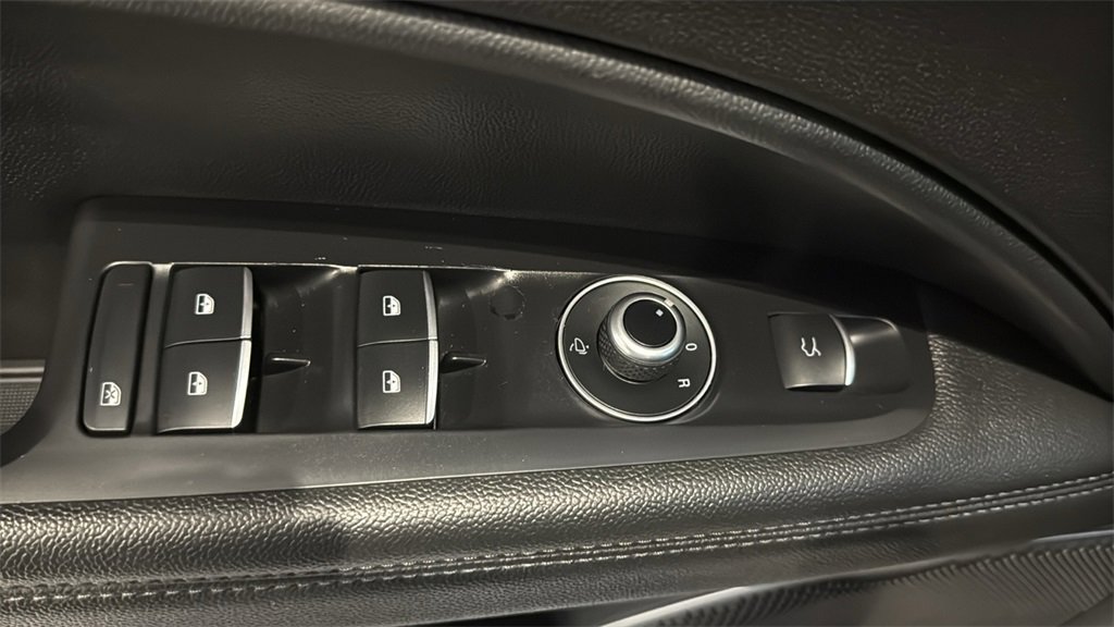 Used 2020 Alfa Romeo Stelvio Ti w/ Nero Edizione image 24