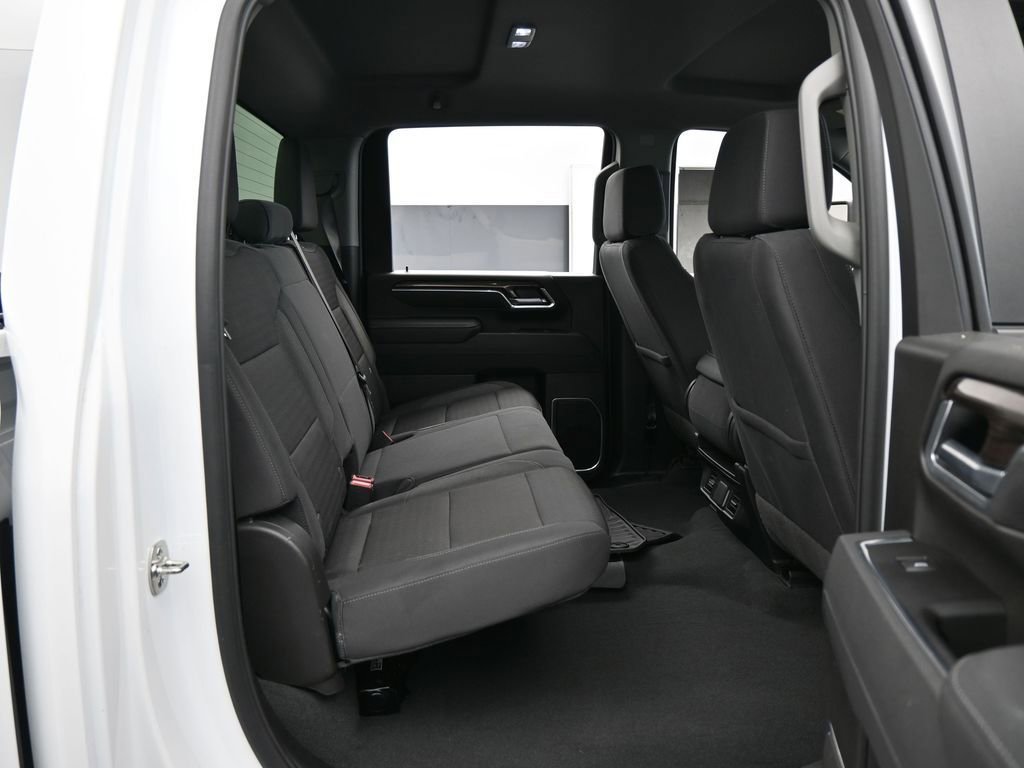 Used 2025 Chevrolet Silverado 2500 LT w/ Convenience Package image 35