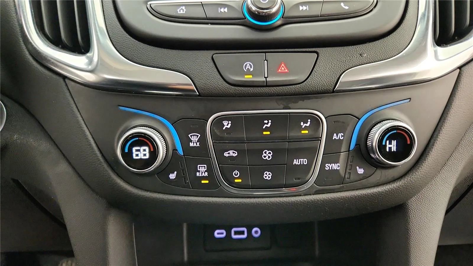 Used 2024 Chevrolet Equinox LT w/ LPO, Floor Liner Package image 27