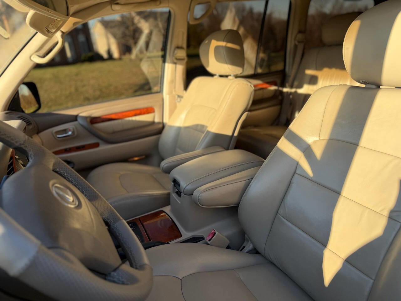 Used 2002 Lexus LX 470 Base 4WD 4dr SUV image 22