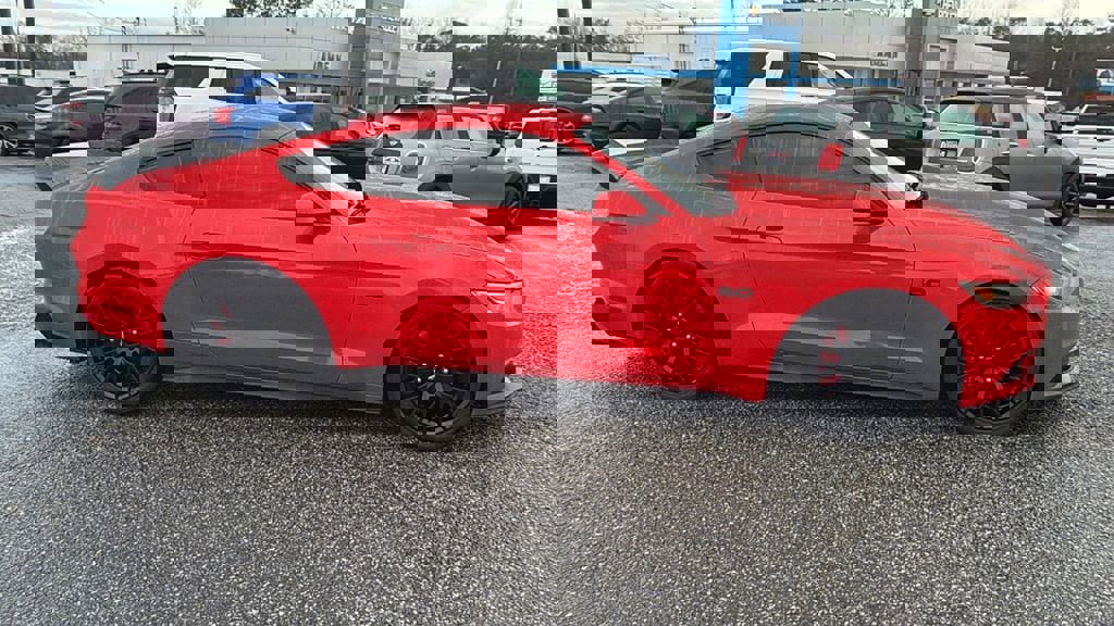 Used 2017 Ford Mustang GT image 4