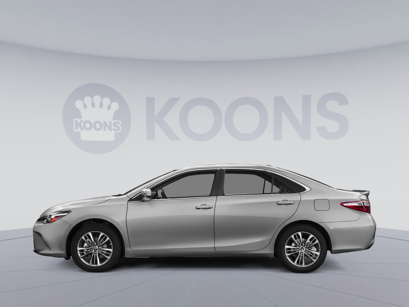 Used 2017 Toyota Camry XSE FWD image 4