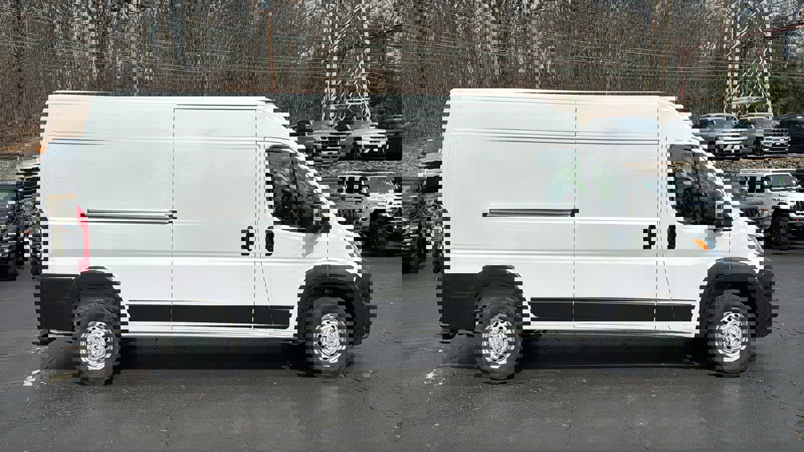 Used 2025 RAM ProMaster 2500 w/ Convenience Group image 4