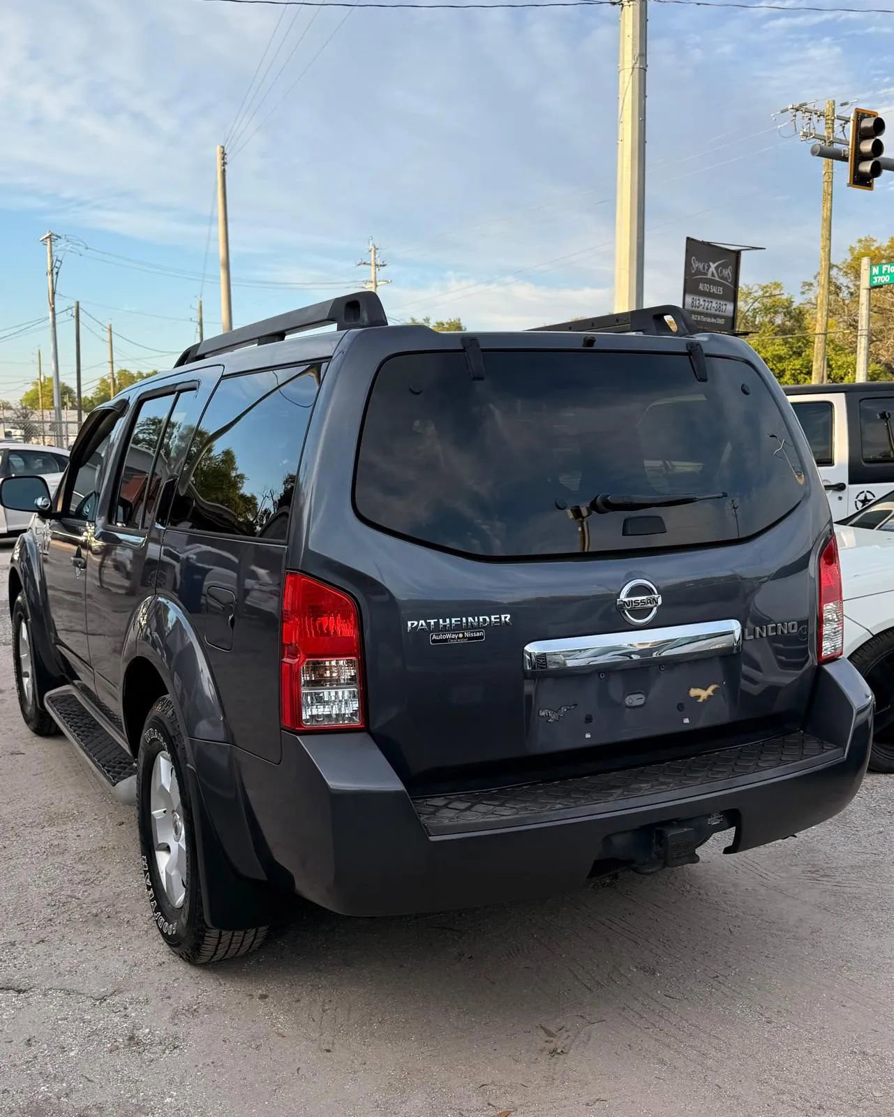 Used 2012 Nissan Pathfinder S w/ Protection Pkg image 6