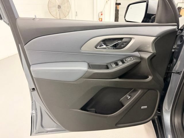 Certified 2020 Chevrolet Traverse LT w/ LT Premium Package AWD/4WD image 22