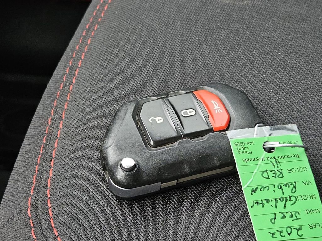 Used 2022 Jeep Gladiator Rubicon w/ Cold Weather Group image 31