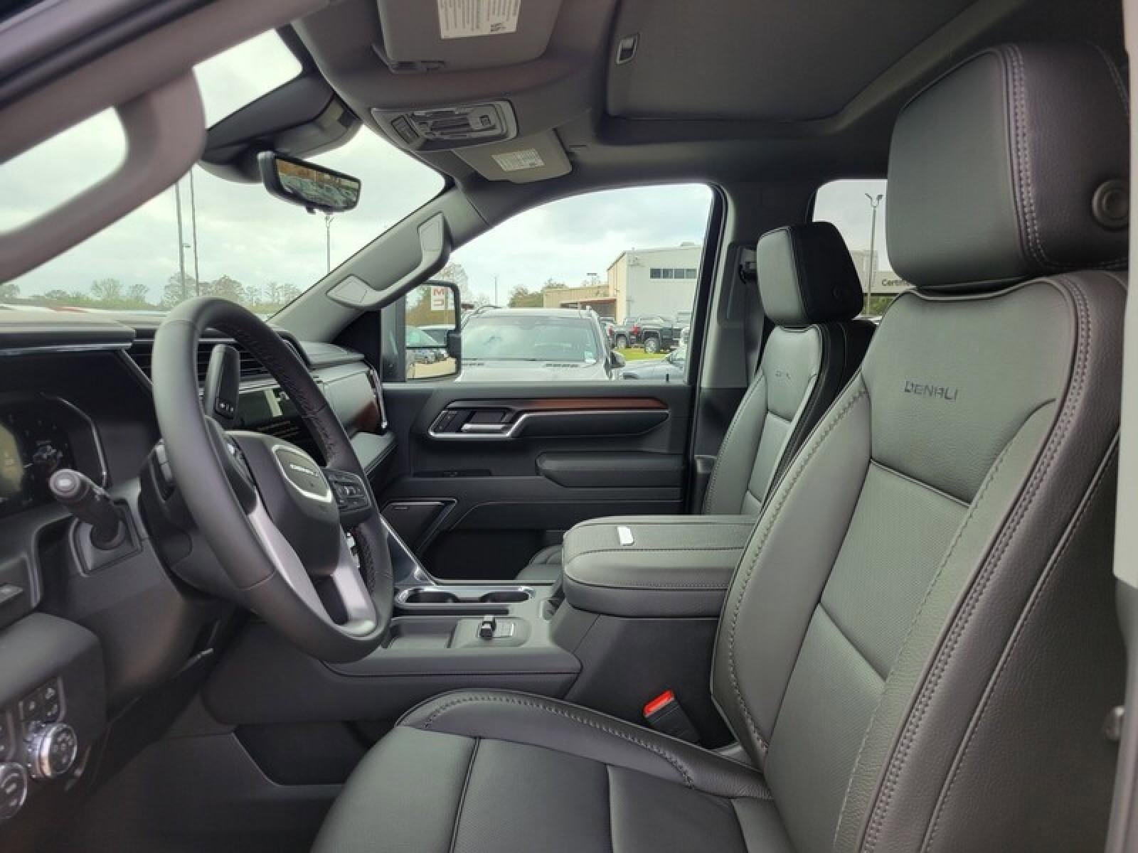 New 2026 GMC Sierra 2500 Denali w/ Denali Reserve Package AWD/4WD image 11