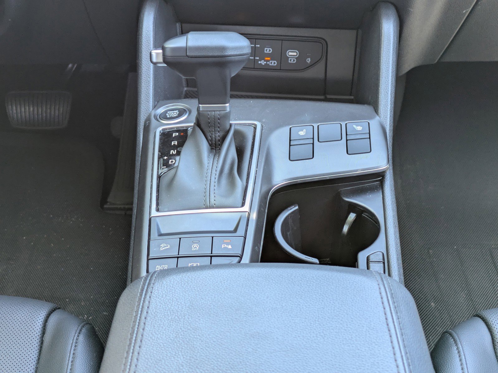 Certified 2026 Kia Sportage EX w/ EX Panorama Roof Package FWD image 17