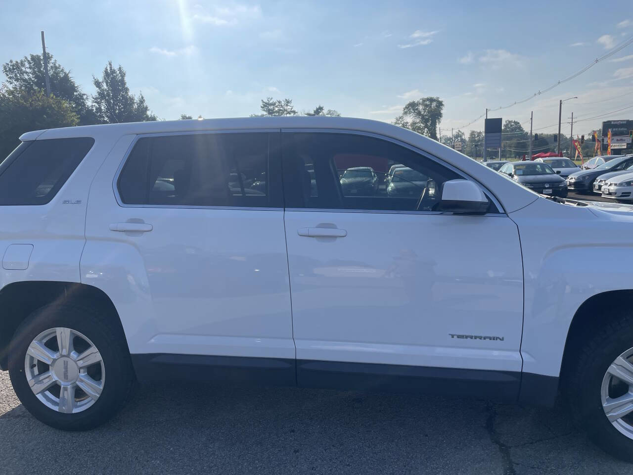 Used 2015 GMC Terrain SLE image 4