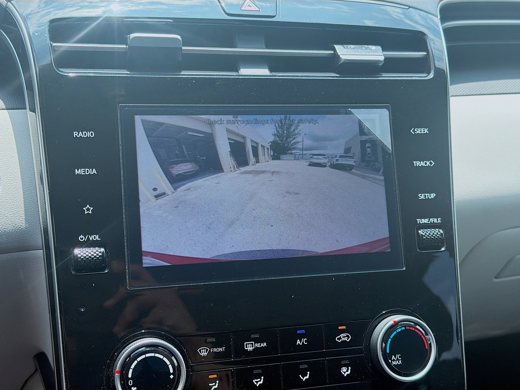 Used 2023 Hyundai Tucson SEL FWD image 11