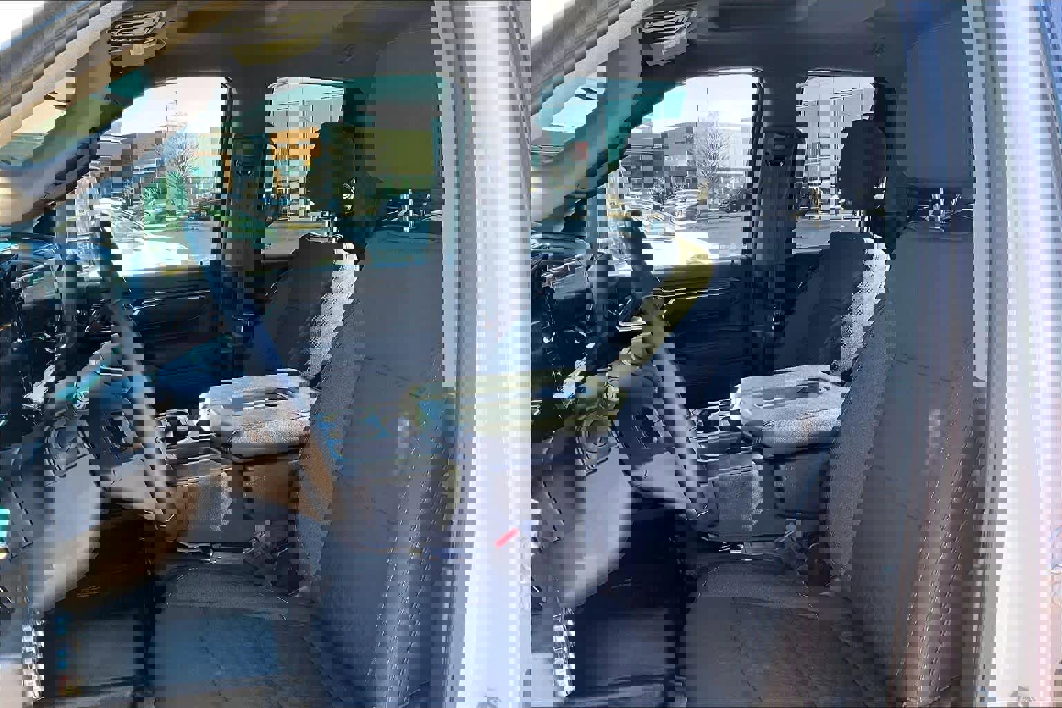 Used 2025 GMC Sierra 2500 SLE image 9