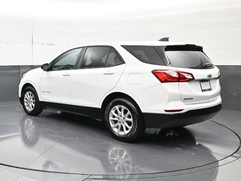 Used 2020 Chevrolet Equinox LS FWD image 3