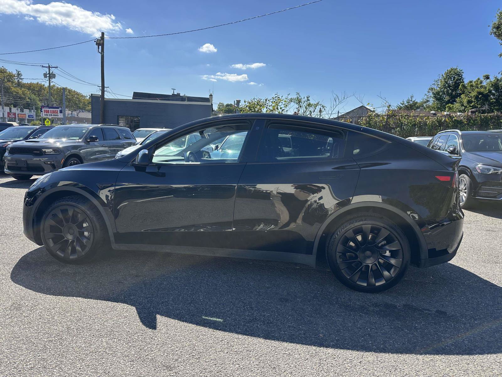 Used 2022 Tesla Model Y Long Range AWD/4WD image 6