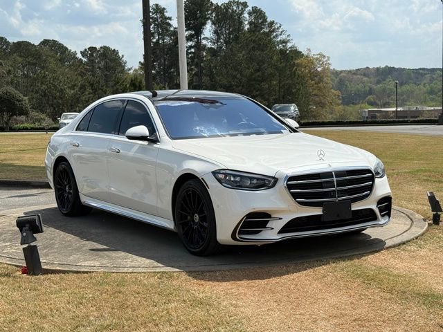 Used 2022 Mercedes-Benz S 580 4MATIC Sedan w/ AMG Line Package image 9