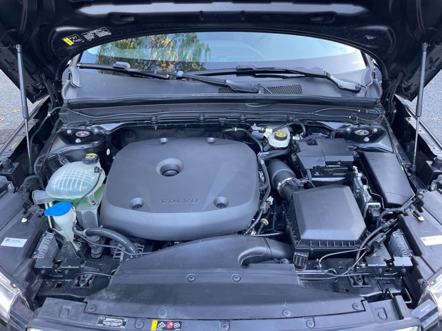 Used 2021 Volvo XC40 T5 Inscription AWD/4WD image 25