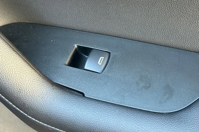 Used 2022 Chevrolet Blazer LT image 22