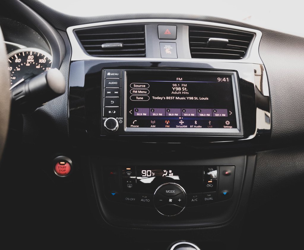 Used 2019 Nissan Sentra SV image 4