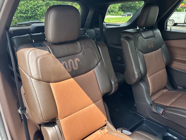 Used 2021 Ford Explorer King Ranch w/ Premium Technology Package AWD/4WD image 31