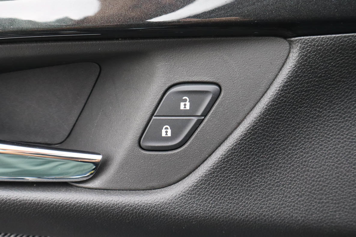 Used 2025 Chevrolet TrailBlazer LT AWD/4WD image 15