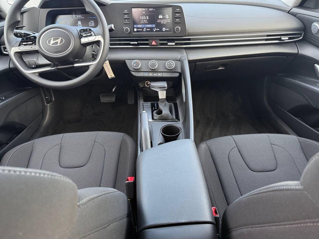 New 2026 Hyundai Elantra SE FWD image 13