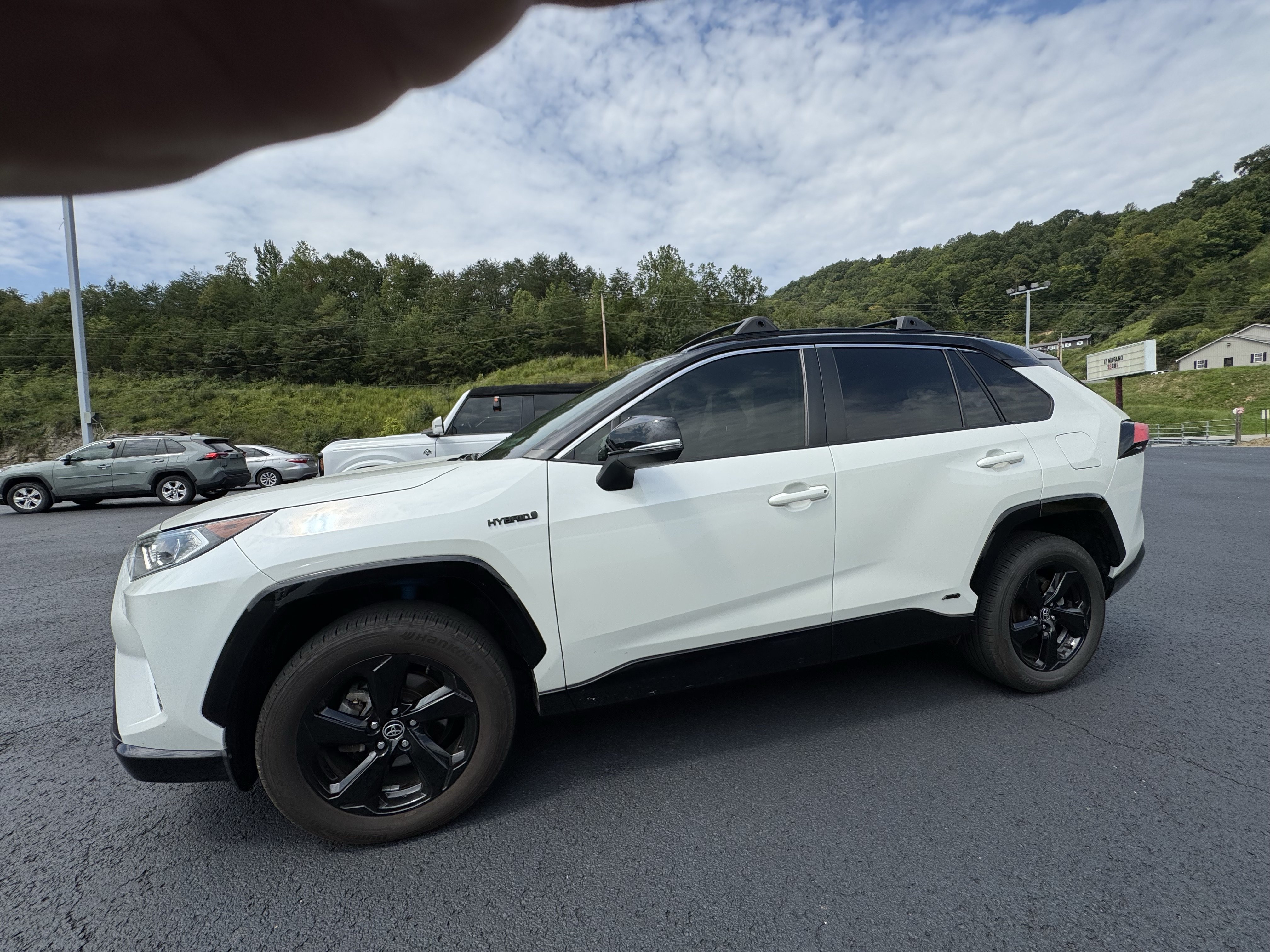 Used 2021 Toyota RAV4 XSE w/ XSE Grade Weather Package AWD/4WD image 3