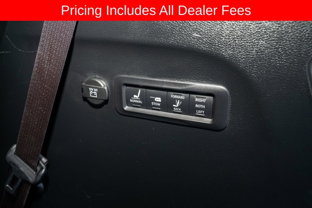 Used 2020 Chrysler Pacifica Limited FWD image 6