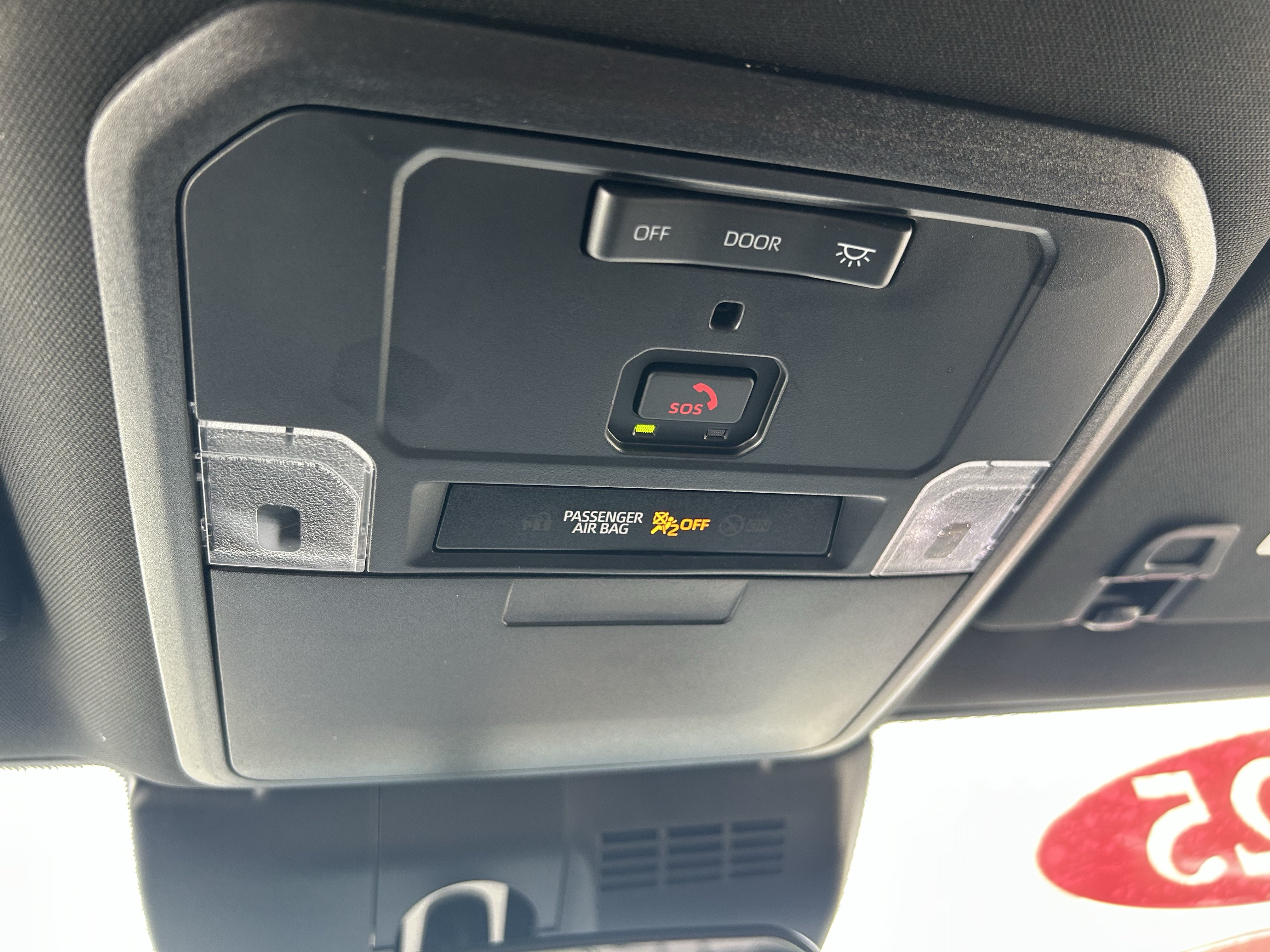 Certified 2025 Toyota Tacoma SR AWD/4WD image 33