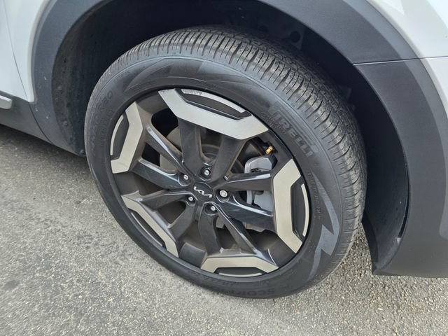 Certified 2024 Kia Telluride EX w/ EX Captain's Chair Package FWD image 5