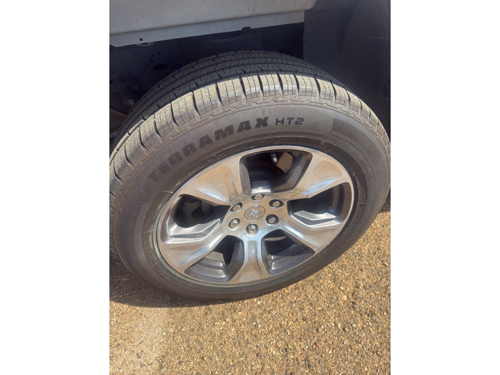 Used 2024 RAM 1500 Laramie RWD image 11